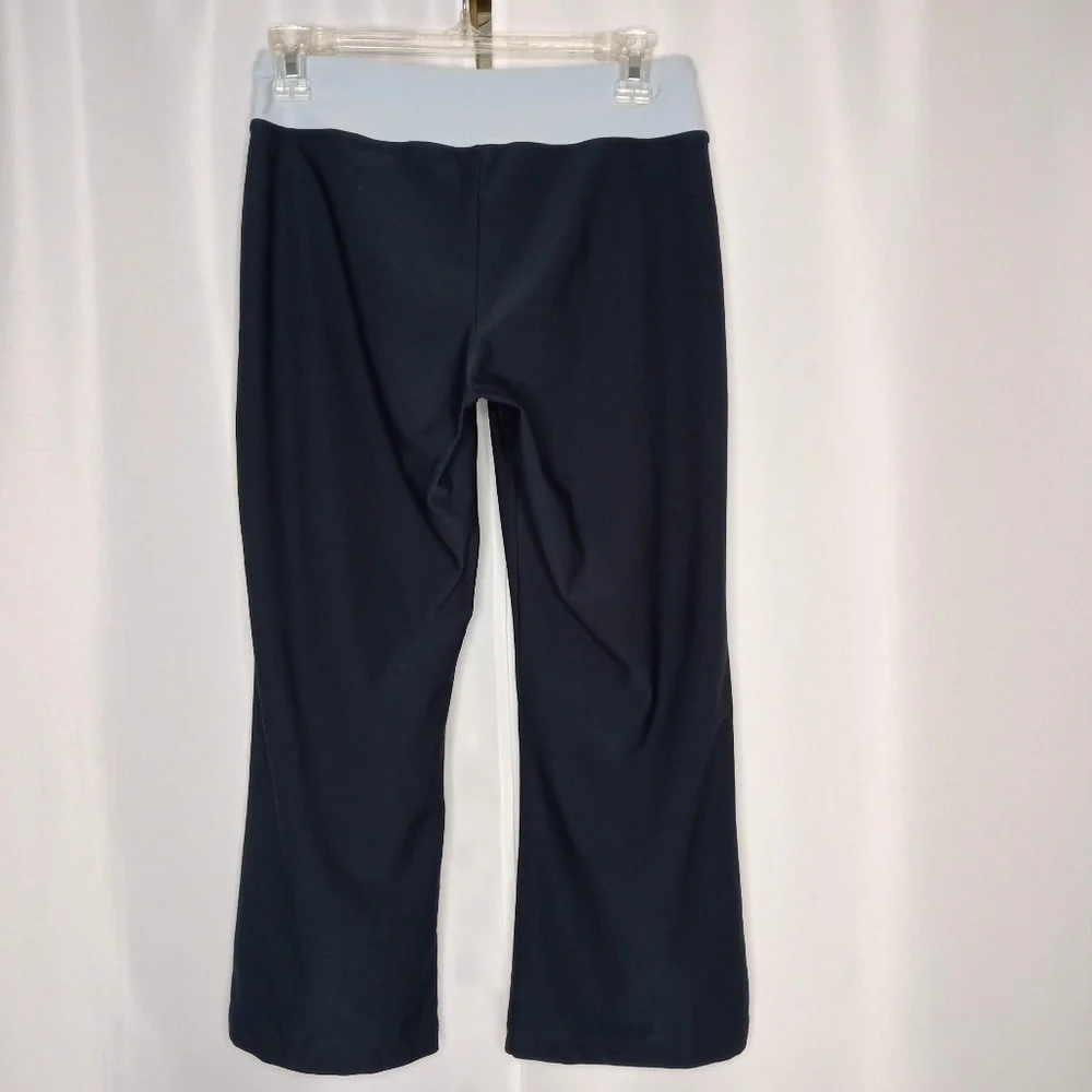 NIKE Navy Blue Capri Workout Pants